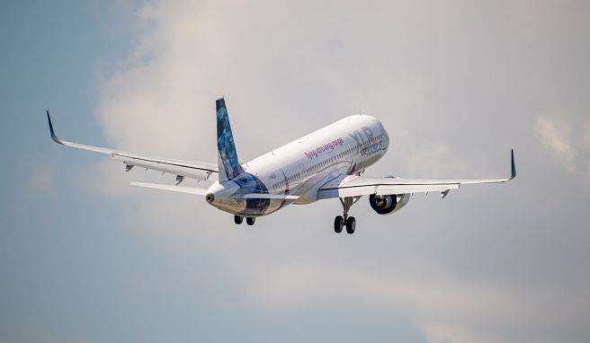 Der Airbus A321XLR startete vom Airbus-Standort Finkenwerder zu einem Testflug. 