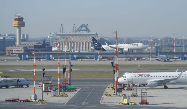 REISE & PREISE weitere Infos zu Hamburger Flughafen zählt mehr als eine Million Passagiere