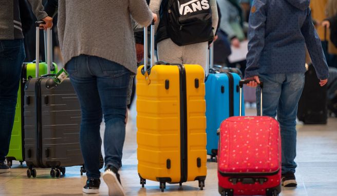 Schwerer Neustart  So blicken Tourismus und Luftverkehr ins Reisejahr 2022