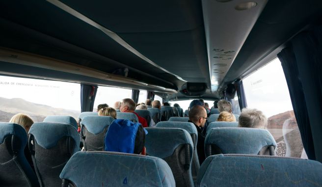 Sie rollen wieder  Mit allem Für und Wider: Die Rückkehr der Busreisen