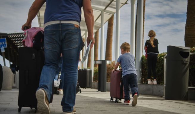 Nachweispflicht entfällt  Spanien verzichtet auf Corona-Auflagen für Reisende aus EU