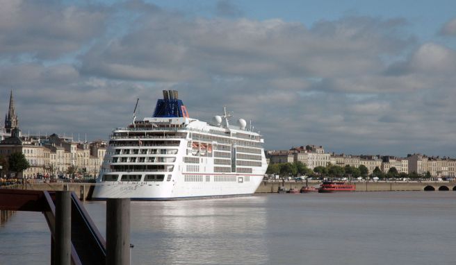 Die «Europa 2» in Bordeaux: Hapag-Lloyd Cruises wird ab Herbst nur noch Kreuzfahrten für Geimpfte anbieten. 