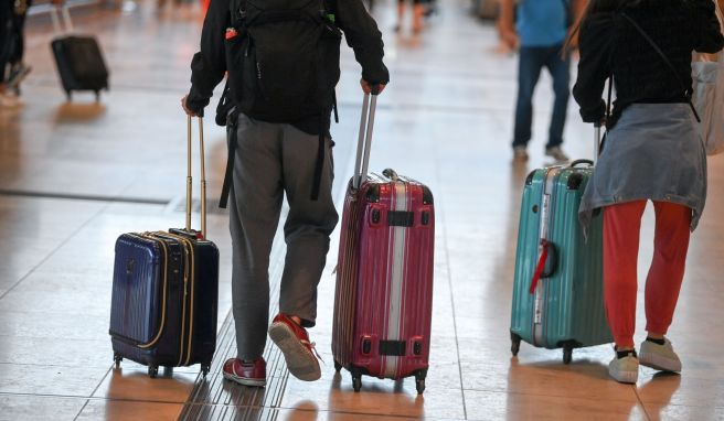 Bis zu 600 Euro Entschädigung  EuGH stärkt Fluggastrechte bei Reisen über EU-Grenzen hinweg