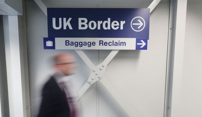Neue Reiseregeln  Bei Einreise nach England nur noch Schnelltest notwendig