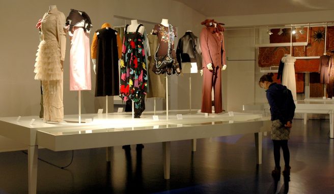 Das Modemuseum in Antwerpen öffnet nach drei Jahren Renovierung wieder seine Türen. 