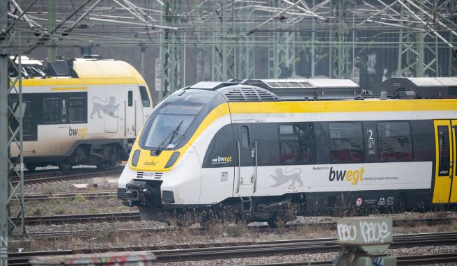 Der Tarifverband der Bundeseigenen und Nichtbundeseigenen Eisenbahnen in Deutschland hat Preiserhöhungen im Regionalverkehr angekündigt. 