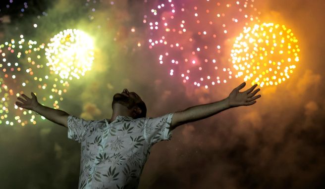Im vergangenen Jahr wurde die offizielle Silvesterfeier in Rio De Janeiro abgesagt. Es gab lediglich das Feuerwerk und private Feste am Strand.