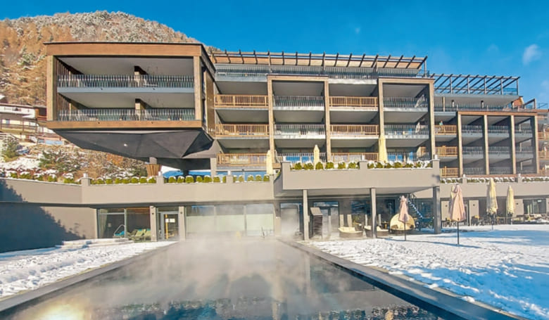 Gewinnspiel - Wintergenuss in Südtirol  Drei Nächte für zwei Personen mit HP im „Hotel Molaris Lodges“