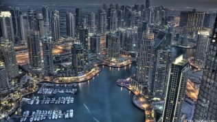 In Dubai kann man nicht nur prima shoppen. Nicht nur für Familien gibt es auch in den vielen Freizeitparks eine Menge zu sehen In Dubai kann man nicht nur prima shoppen. Nicht nur für Familien gibt es auch in den vielen Freizeitparks eine Menge zu sehen