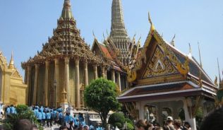 Der wohl bekannteste Tempel im Land - Wat Phra Keo in Bangkok.##Foto: dlickr.com Cristian Haugen Der wohl bekannteste Tempel im Land - Wat Phra Keo in Bangkok.