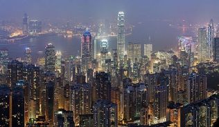 Hongkong Skyline vom Victoria Peak, China##Foto: Flickr.com, David Iliff Hongkong Skyline vom Victoria Peak, China