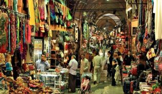 Im Großen Basar von Istanbul, Türkei##Foto: Wikimedia Commoms, Dmgultekin Im Großen Basar von Istanbul, Türkei