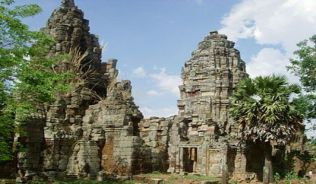 Wat Battambang, Reisen durch herrliche Landschaften und authentisches Kambodscha.##Foto: Flickr.com, Adam Fletcher Wat Battambang, Reisen durch herrliche Landschaften und authentisches Kambodscha.