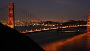 Ab sofort kann man die Golden Gate Bridge in San Francisco mit einer geführten Tour besichtigen - auch nachts.##Foto: Monica M. Davey Ab sofort kann man die Golden Gate Bridge in San Francisco mit einer geführten Tour besichtigen - auch nachts.