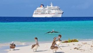 Silvester in der Karibik: Ab dem 21. Dezember geht es mit der »Europa« in 17 Tagen von Venezuela nach Mexiko##Foto: Hapag-Lloyd Kreuzfahrten Silvester in der Karibik: Ab dem 21. Dezember geht es mit der »Europa« in 17 Tagen von Venezuela nach Mexiko