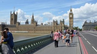 Idealer Startpunkt - von der Westminster Bridge aus sind Touristen schnell bei etlichen der wichtigsten Sehenswürdigkeiten in London##Foto: Andreas Heimann Idealer Startpunkt - von der Westminster Bridge aus sind Touristen schnell bei etlichen der wichtigsten Sehenswürdigkeiten in London