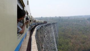 Ziel der Reise: Das Gokteik-Viadukt ist das beliebteste Fotomotiv der Bahnreise durch das Shan-Hochland##Foto: Florian Sanktjohanser Ziel der Reise: Das Gokteik-Viadukt ist das beliebteste Fotomotiv der Bahnreise durch das Shan-Hochland