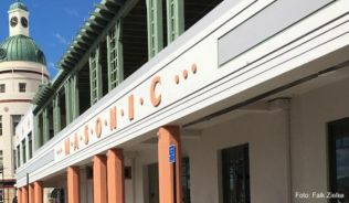 Die meisten Gebäude der neuseeländischen Stadt Napier sind im Art Deco Stil gebaut: Perfekte Kulisse für eine Reise in die Vergangenheit##Foto: Falk Zielke Die meisten Gebäude der neuseeländischen Stadt Napier sind im Art Deco Stil gebaut: Perfekte Kulisse für eine Reise in die Vergangenheit