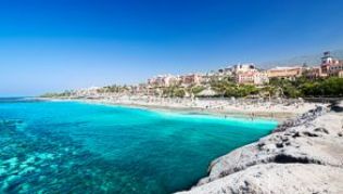 Türkisblaues Wasser auf Teneriffa ##Foto: F.Schmidt - 107615609 / Shutterstock.com Foto einer Bucht auf Teneriffa