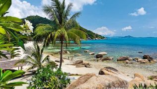 Für Koh Samui ungewohnte Ruhe und relaxte Atmosphäre bietet der familienfreundliche Silver Beach Für Koh Samui ungewohnte Ruhe und relaxte Atmosphäre bietet der familienfreundliche Silver Beach
