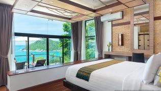 Thailand: Sonnenuntergang am Thong Nai Pan Beach auf der Insel Koh Phangan##Foto: Homepage Panviman Resort Thailand: Sonnenuntergang am Thong Nai Pan Beach auf der Insel Koh Phangan