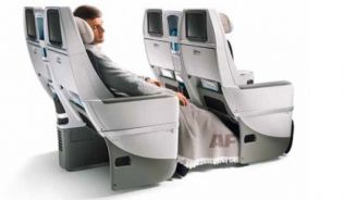 Die Fluggesellschaften rüsten zunehmend ihre Kabinen mit einer vierten Sitzplatzklasse aus##Foto: Air France Die Fluggesellschaften rüsten zunehmend ihre Kabinen mit einer vierten Sitzplatzklasse aus