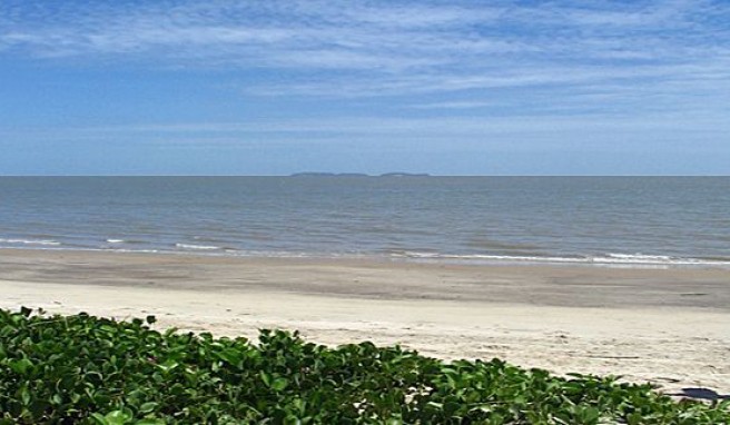 Der schönste Strand von Französisch Guayana bei Kourou vor der Ile du Salut, Frankreich, Südamerika