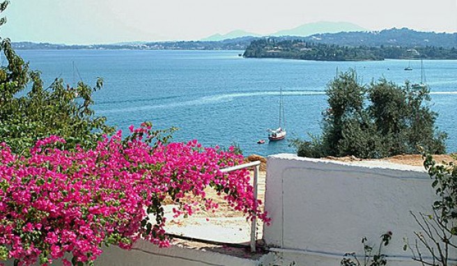 Auf Korfu gibt es zahlreiche Hotels und Appartements in schöner Lage mit tollem Ausblick