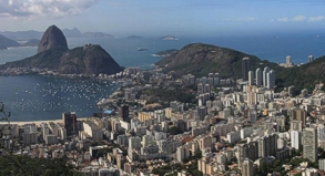 Panoramablick über Rio: Die brasilianische Metropole erwartet mit der Fußball-WM und den Olympischen Spielen zwei sportliche Highlights
