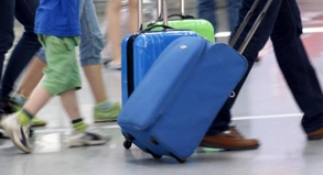 Fluggesellschaften dürfen dem aktuellen Urteil zufolge für aufgegebenes Gepäck Zusatzgebühren verlangen