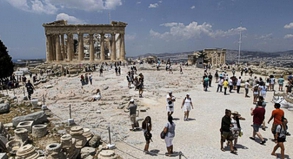 Griechenland-Urlauber lassen sich nicht schocken. Reisen in das Land werden weiter gebucht