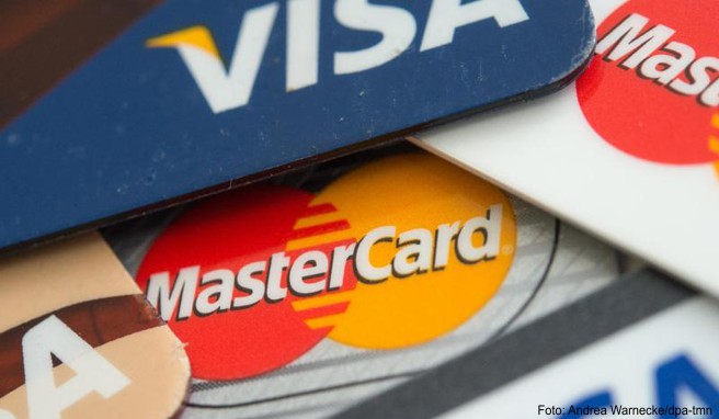Kreditkarten  So vermeiden Reisende hohe Kosten