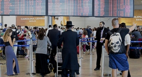 Viele Airlines haben die Verbindungen zum internationalen Flughafen Ben Gurion bei Tel Aviv wegen des andauernden Raketenbeschusses aus dem Gazastreifen vorübergehend eingestellt