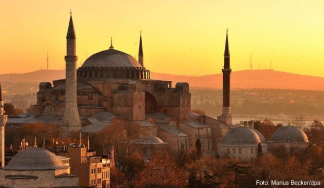 Umstrittenes Reiseziel  Ist es ratsam, in die Türkei zu reisen?