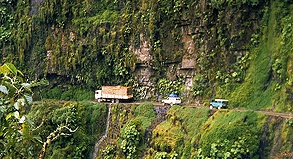 Die gefährlichste Straße ist die Yunga Road in Bolivien.