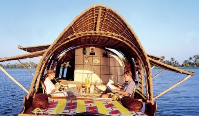 Die Urlauber haben auf den Bootstouren nicht viel zu tun: den Ausblick genießen und essen. Die Urlauber haben auf den Bootstouren nicht viel zu tun: den Ausblick genießen und essen.