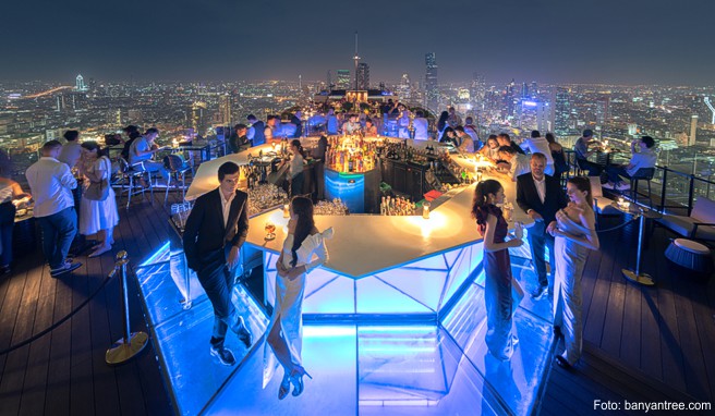 Über den Dächern von Bangkok: Rooftop-Bars wie die »Vertigo Moon Bar« bieten einzigartige Ausblicke auf die Hauptstadt von Thailand