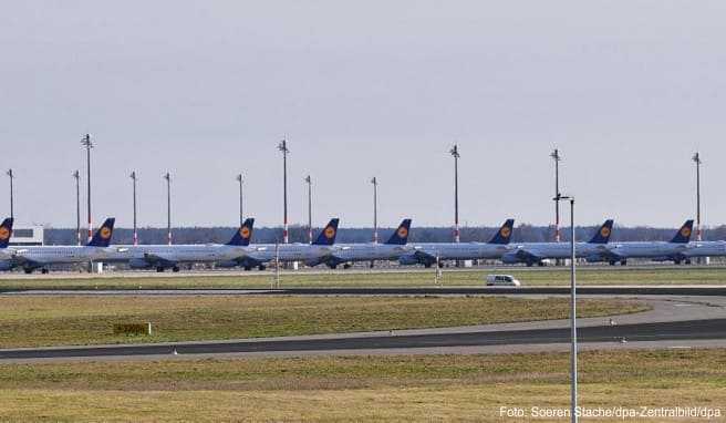Flüge gestrichen  Airlines schränken ihr Angebot weiter ein