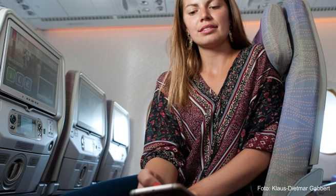 Im Flugzeug beachten  Richtiges Verhalten im Flieger sorgt für Sicherheit