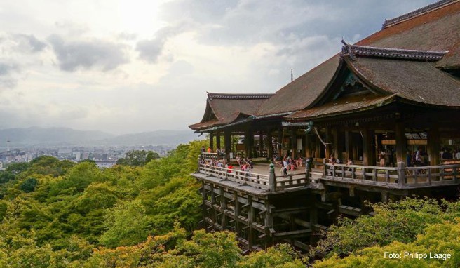 Der Tempel Kiyomizu-dera in Kyoto: Die alte Kaiserstadt führt im Oktober eine Übernachtungssteuer ein