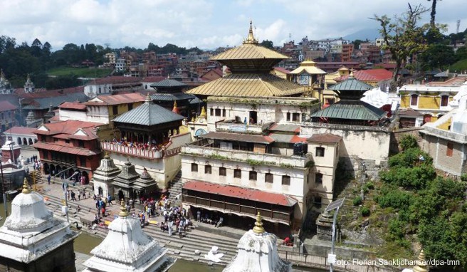 Beliebtes Touristenziel: Im Tempelkomplex Pashupatinath richtete das Erbeben wenig Schaden an - andere Heiligtümer kamen weniger glimpflich davon