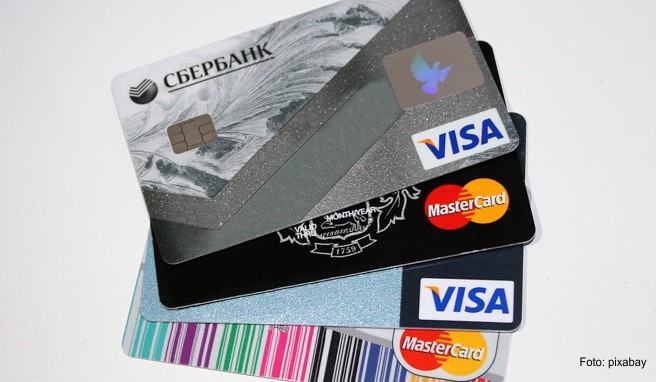 Kreditkartengebühren gedeckelt  EU-Richtlinie soll Abzocke zukünftig eindämmen 