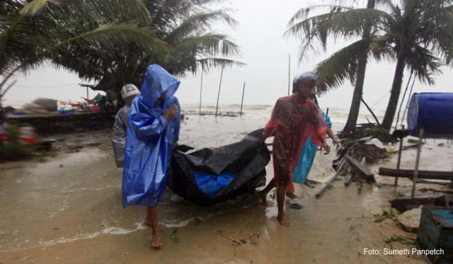 Unwetter in Thailand  Wegen Tropensturm zahlreiche Flüge abgesagt