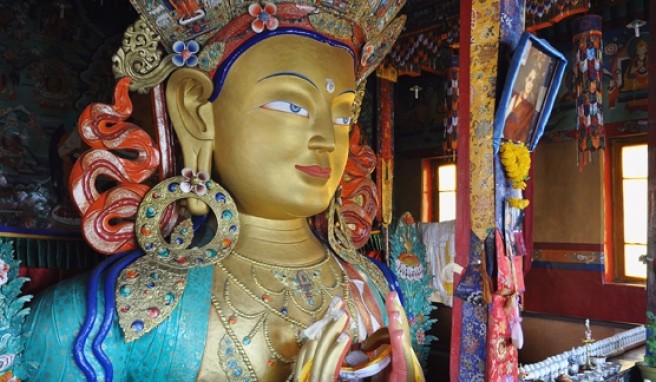 Berühmte Buddha-Statue im Kloster Thikse.