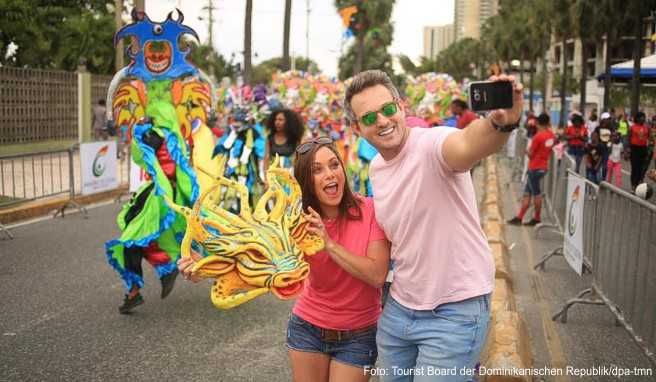 Karibik-Reise   In der Karibik ist immer Karneval mit Partys ohne Ende