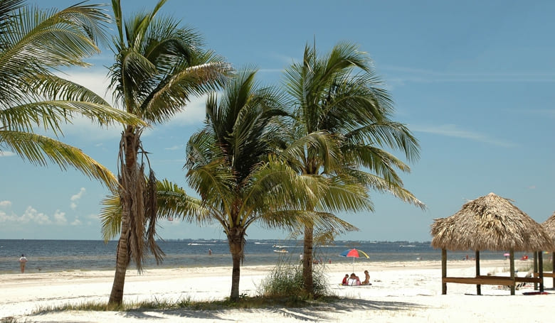 Florida-Touristen können nach Hurrikan «Ian» nun wieder den Sonnenuntergang an den Stränden um Fort Myers herum genießen.