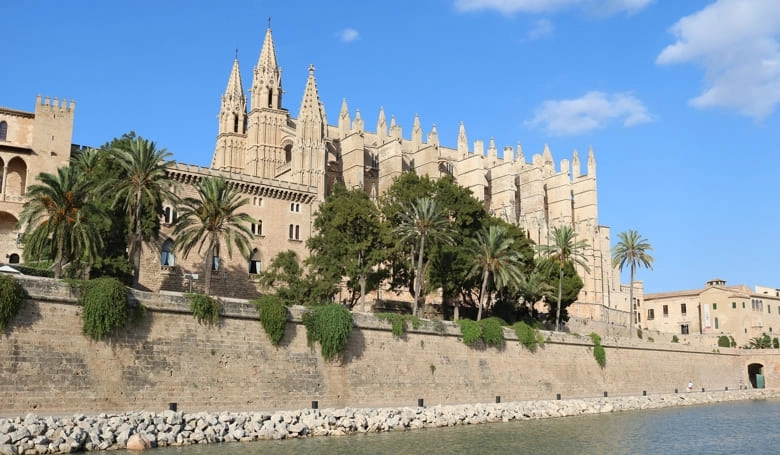 Mallorca erwartet eine Saison mit Besucherrekorden Nach Corona-Tief