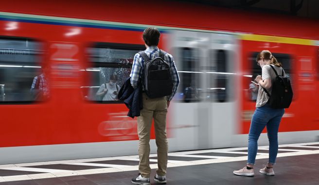 Mit dem Auslaufen des Neun-Euro-Tickets ist in den Zügen auf dem deutschen Bahnnetz wieder der Normalbetrieb eingekehrt.