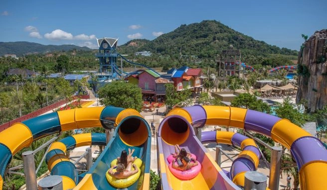 Im thailändischen Phuket öffnet am 22. Mai der Wasserpark Andamanda Phuket. Auf rund neun Hektar Fläche befinden sich unter anderem 36 Rutschen und ein 10.000 Quadratmeter großes Wellenbad. 