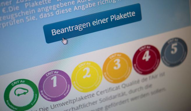 Online bestellbar: Die Umweltplakette, die vielerorts in Frankreich auch unabhängig von Feinstaubalarm nötig ist, um in die jeweiligen Bereiche einzufahren.